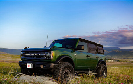 Ford Bronco, 2022 год, 7 000 000 рублей, 3 фотография