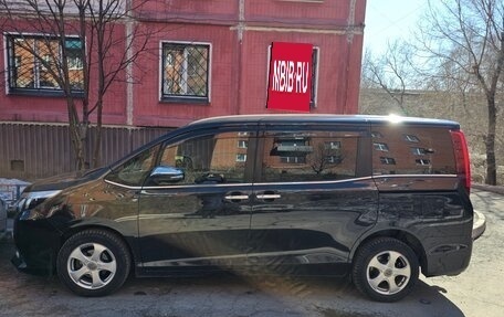Toyota Esquire I, 2016 год, 2 150 000 рублей, 2 фотография