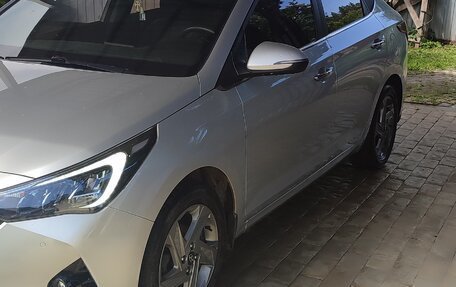 Hyundai Solaris II рестайлинг, 2020 год, 1 630 000 рублей, 4 фотография