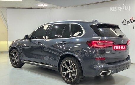 BMW X5, 2022 год, 6 080 010 рублей, 3 фотография