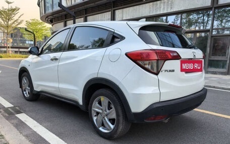 Honda Vezel, 2021 год, 1 299 000 рублей, 8 фотография