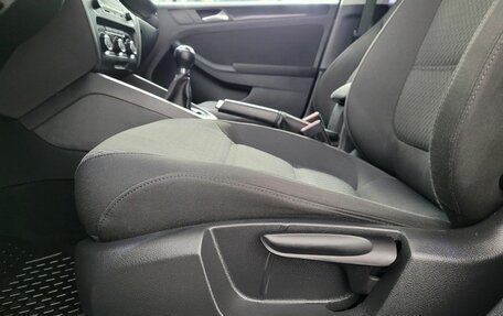 Volkswagen Jetta VI, 2011 год, 789 000 рублей, 10 фотография