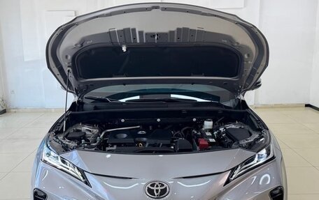Toyota Venza, 2022 год, 3 250 000 рублей, 8 фотография
