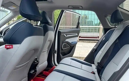 Geely Emgrand, 2022 год, 950 000 рублей, 11 фотография