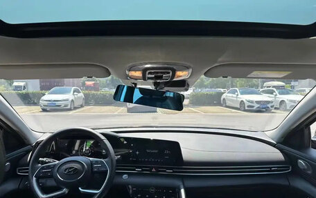 Hyundai Elantra, 2021 год, 1 230 000 рублей, 4 фотография