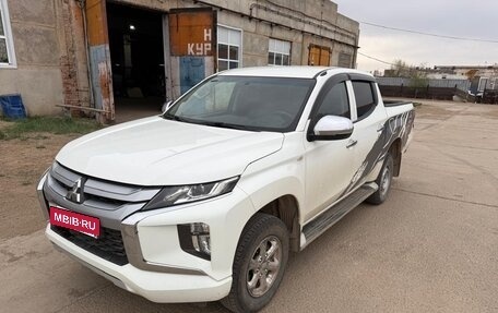 Mitsubishi L200 IV рестайлинг, 2022 год, 2 920 000 рублей, 3 фотография