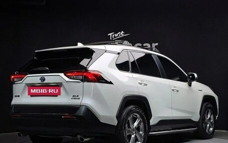 Toyota RAV4, 2021 год, 3 196 743 рублей, 2 фотография