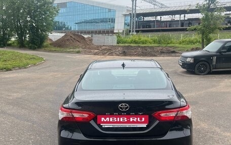 Toyota Camry, 2020 год, 2 450 000 рублей, 6 фотография
