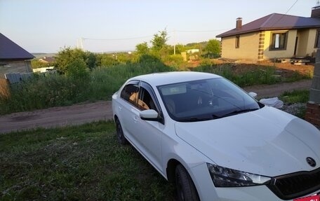 Skoda Rapid II, 2021 год, 1 500 000 рублей, 2 фотография