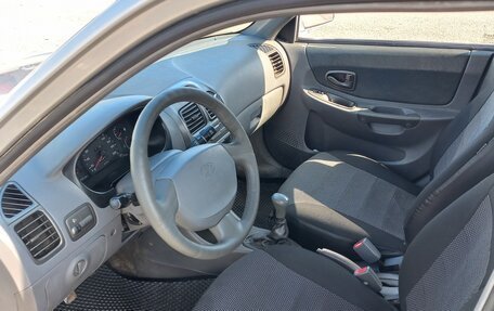 Hyundai Accent II, 2004 год, 340 000 рублей, 3 фотография