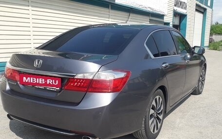 Honda Accord IX рестайлинг, 2013 год, 1 900 000 рублей, 5 фотография