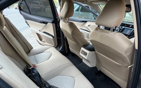 Toyota Camry, 2018 год, 2 960 000 рублей, 7 фотография