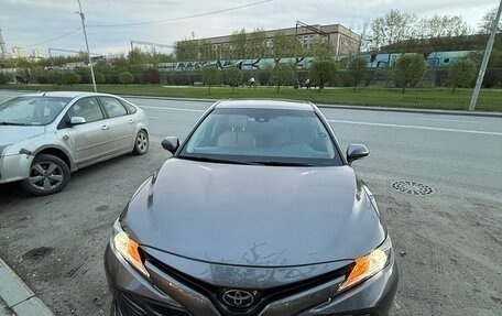 Toyota Camry, 2018 год, 2 960 000 рублей, 3 фотография