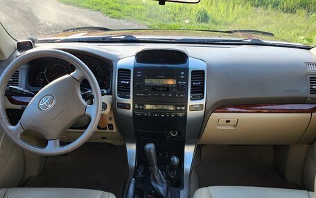 Toyota Land Cruiser Prado 120 рестайлинг, 2005 год, 1 800 000 рублей, 5 фотография