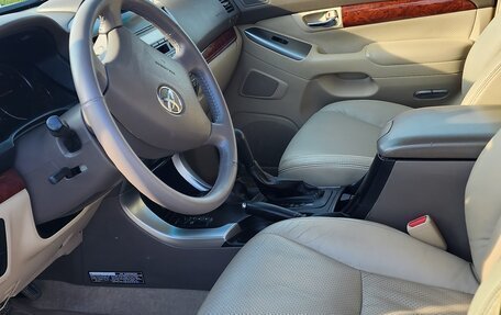 Toyota Land Cruiser Prado 120 рестайлинг, 2005 год, 1 800 000 рублей, 6 фотография