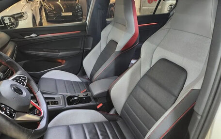 Volkswagen Golf GTI, 2022 год, 3 200 222 рублей, 9 фотография