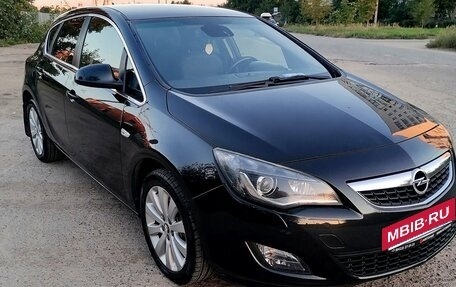 Opel Astra J, 2012 год, 820 000 рублей, 11 фотография