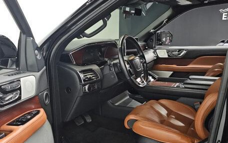 Lincoln Navigator, 2023 год, 8 500 000 рублей, 6 фотография