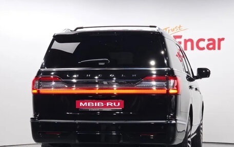 Lincoln Navigator, 2023 год, 8 500 000 рублей, 4 фотография