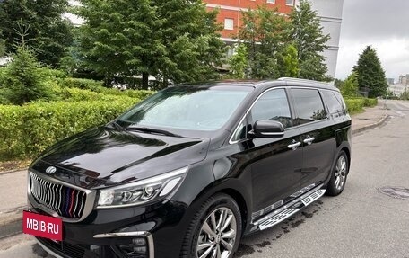 KIA Carnival III, 2019 год, 3 090 000 рублей, 2 фотография