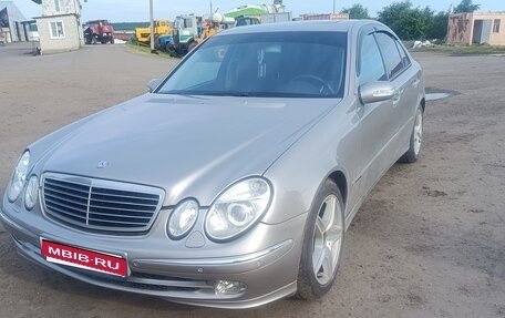 Mercedes-Benz E-Класс, 2002 год, 850 000 рублей, 1 фотография