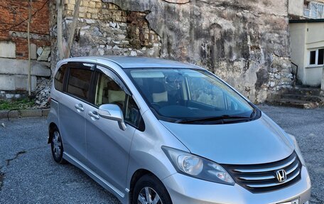 Honda Freed I, 2009 год, 1 250 000 рублей, 2 фотография