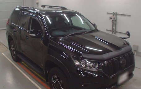 Toyota Land Cruiser Prado 150 рестайлинг 2, 2021 год, 3 600 000 рублей, 5 фотография