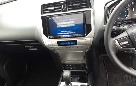 Toyota Land Cruiser Prado 150 рестайлинг 2, 2021 год, 3 600 000 рублей, 9 фотография