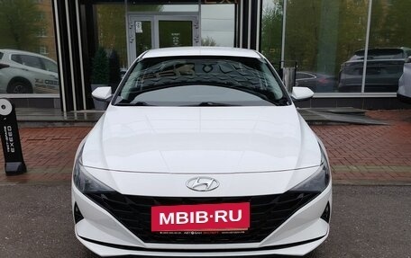 Hyundai Elantra, 2021 год, 1 850 000 рублей, 2 фотография