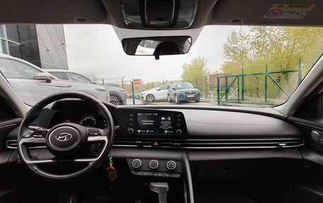 Hyundai Elantra, 2021 год, 1 850 000 рублей, 9 фотография