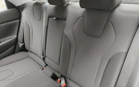 Hyundai Elantra, 2021 год, 1 850 000 рублей, 14 фотография