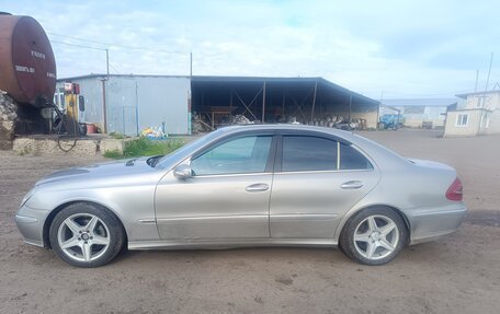 Mercedes-Benz E-Класс, 2002 год, 850 000 рублей, 2 фотография