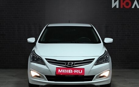 Hyundai Solaris II рестайлинг, 2015 год, 1 000 000 рублей, 2 фотография