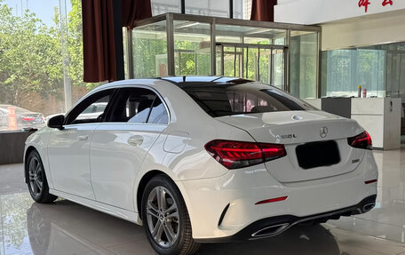 Mercedes-Benz A-Класс, 2021 год, 2 000 000 рублей, 4 фотография