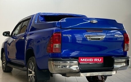 Toyota Hilux VIII, 2017 год, 3 690 000 рублей, 8 фотография
