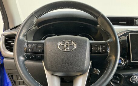 Toyota Hilux VIII, 2017 год, 3 690 000 рублей, 11 фотография