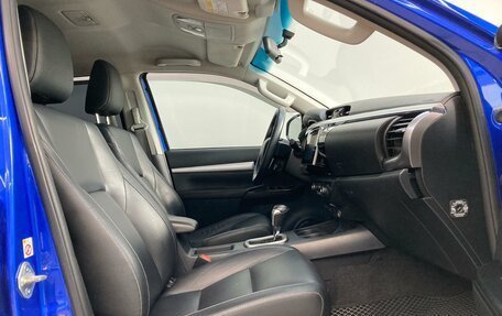 Toyota Hilux VIII, 2017 год, 3 690 000 рублей, 15 фотография