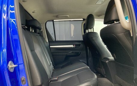 Toyota Hilux VIII, 2017 год, 3 690 000 рублей, 17 фотография