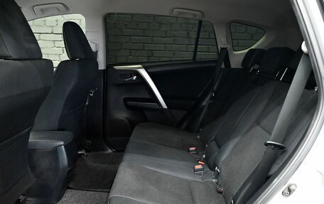 Toyota RAV4, 2016 год, 2 490 000 рублей, 17 фотография