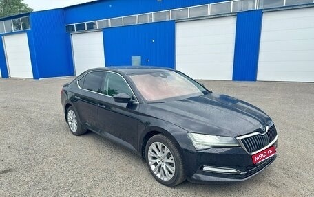 Skoda Superb III рестайлинг, 2022 год, 2 250 000 рублей, 1 фотография