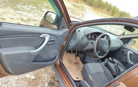 Dacia Duster I рестайлинг, 2010 год, 800 000 рублей, 15 фотография