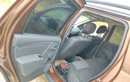 Dacia Duster I рестайлинг, 2010 год, 800 000 рублей, 16 фотография