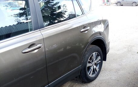 Toyota RAV4, 2018 год, 2 250 000 рублей, 3 фотография