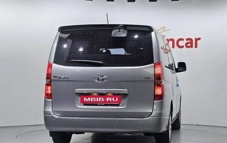 Hyundai Grand Starex Grand Starex I рестайлинг 2, 2021 год, 1 637 398 рублей, 4 фотография