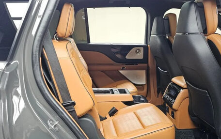 Lincoln Aviator II, 2022 год, 11 895 000 рублей, 8 фотография