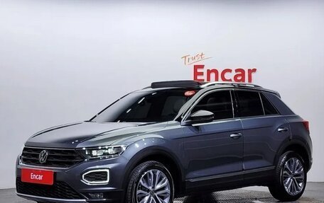 Volkswagen T-Roc I, 2022 год, 2 413 977 рублей, 1 фотография
