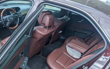 Mercedes-Benz E-Класс, 2011 год, 1 850 000 рублей, 16 фотография