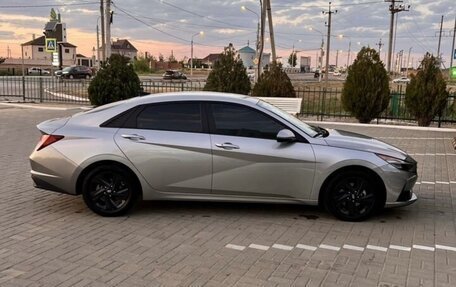 Hyundai Elantra, 2021 год, 1 800 000 рублей, 2 фотография