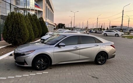 Hyundai Elantra, 2021 год, 1 800 000 рублей, 7 фотография