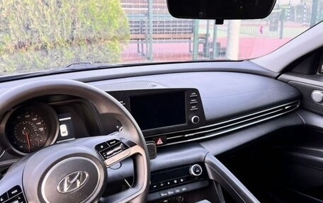 Hyundai Elantra, 2021 год, 1 800 000 рублей, 6 фотография